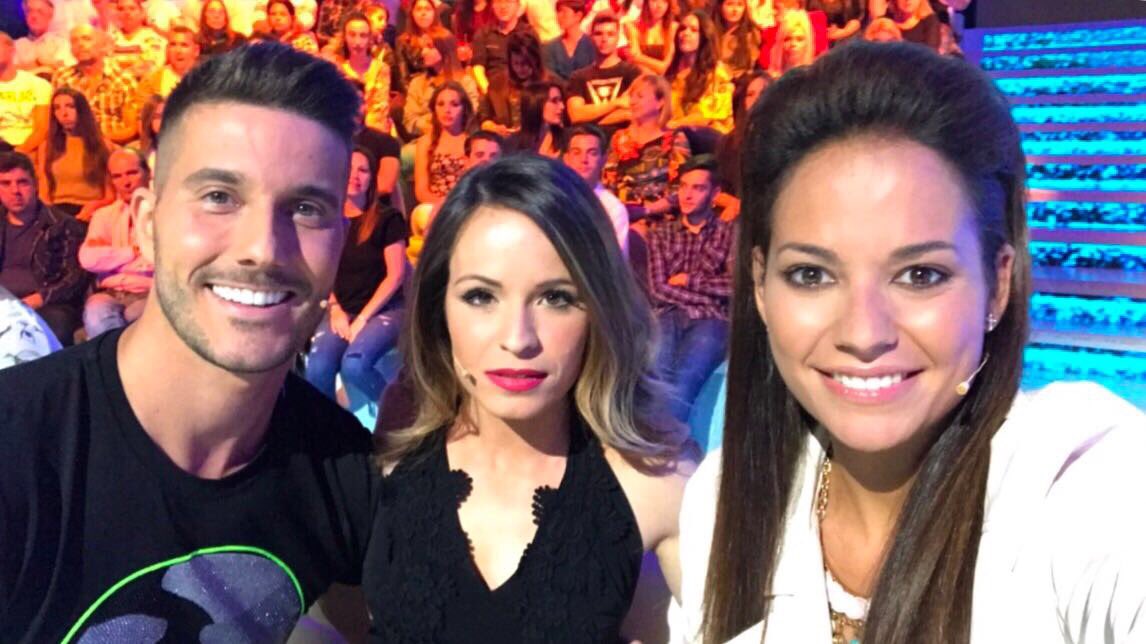 DavidNovoa_'s tweet image. Con las mas guapas de @Supervivientes  // Almudena @89_jackson  ❤️