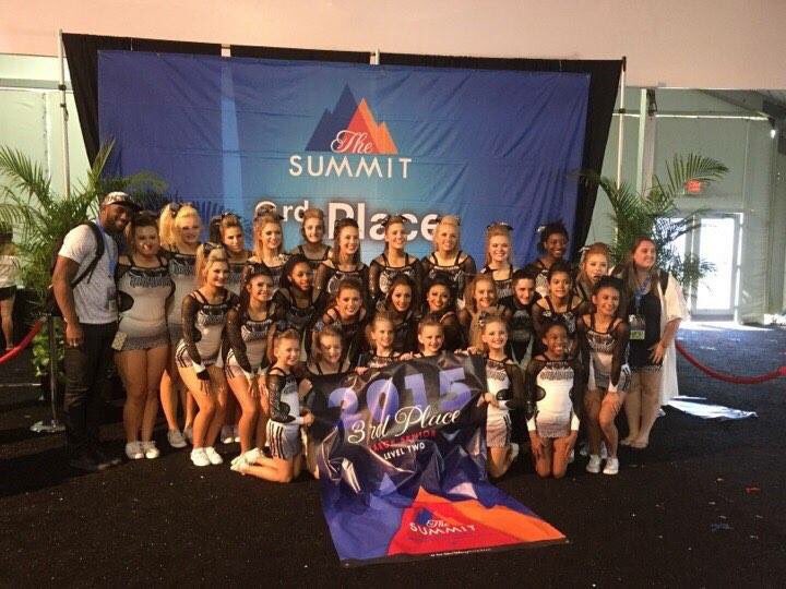 katelynkincaid_'s tweet photo. just cause like everyone's leaving for summit today sooo tbt to #summit15 https://t.co/1ragGHlVem