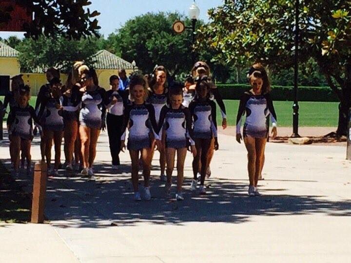 katelynkincaid_'s tweet photo. just cause like everyone's leaving for summit today sooo tbt to #summit15 https://t.co/1ragGHlVem
