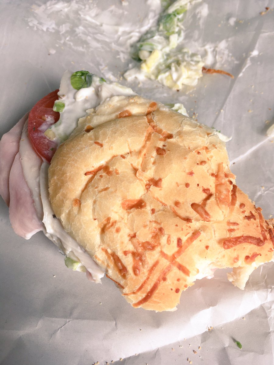 NickKnowsNot's tweet image. Is it possible to eat the last 3 inches of a cousins sub without it exploding? We @ "Nick Knows Nothing" don't think so...