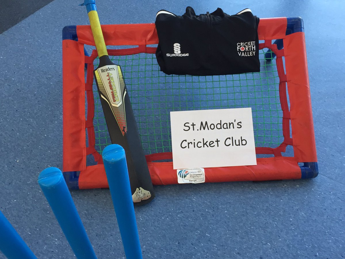 CFVCricket's tweet photo. Setup for today's club-school link @Eastpleanps #StModansCC https://t.co/59MsTpEQNc