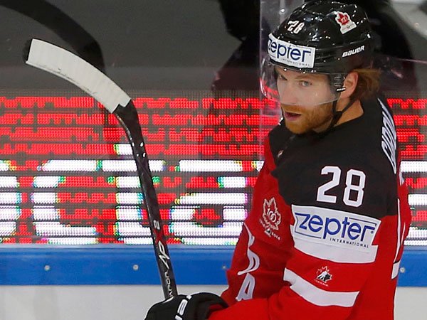 SportsCentre's tweet photo. UPDATE: @HC_Men name Claude Giroux as captain for #IIHFWorlds; Matt Duchene, Ryan O'Reilly &amp; Marc-Edouard Vlasic named alternates #TSNHockey https://t.co/TbSktyt2Zm