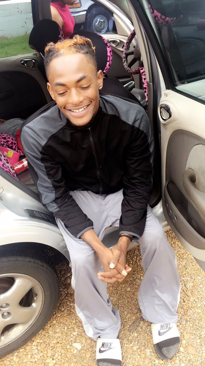 _1ThttGuyMon tweet picture