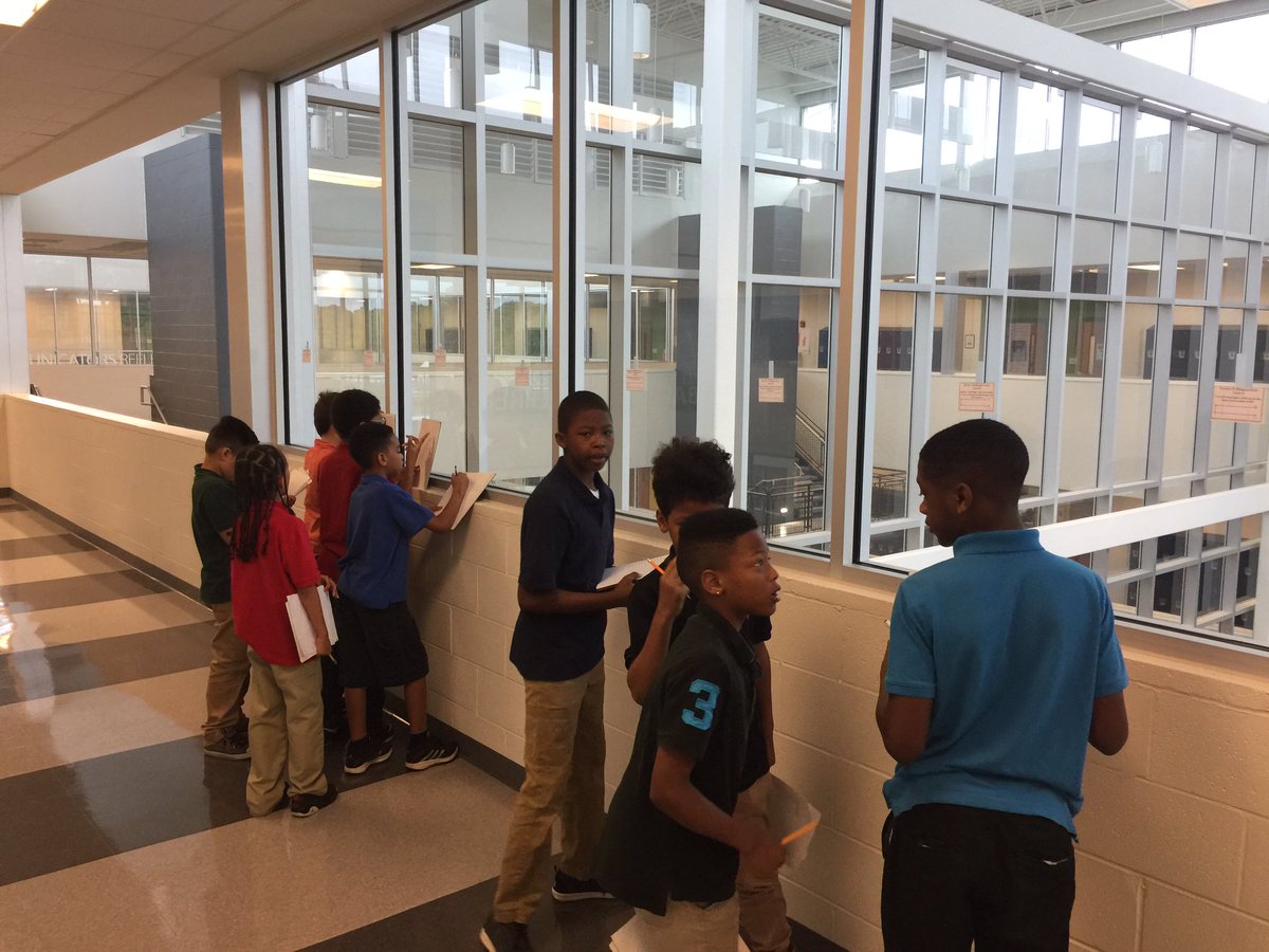 mackramentoking's tweet photo. #mathwithaview 5th graders doing 6th grade math @GMPmnps #Ratio&Proportion #DoubleNumberLine https://t.co/mwBOGJsSeh