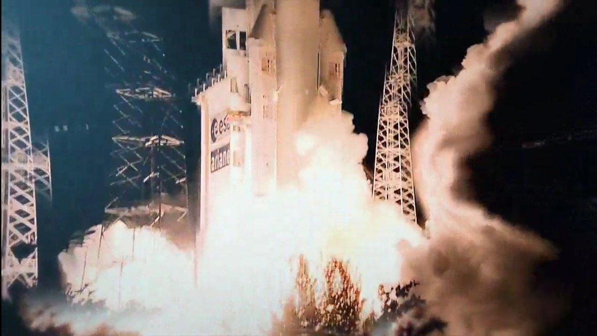 KarasuOfBooks's tweet photo. Screen shots from the opening credits of the #Arian5 live-stream. https://t.co/MZueljv1g9