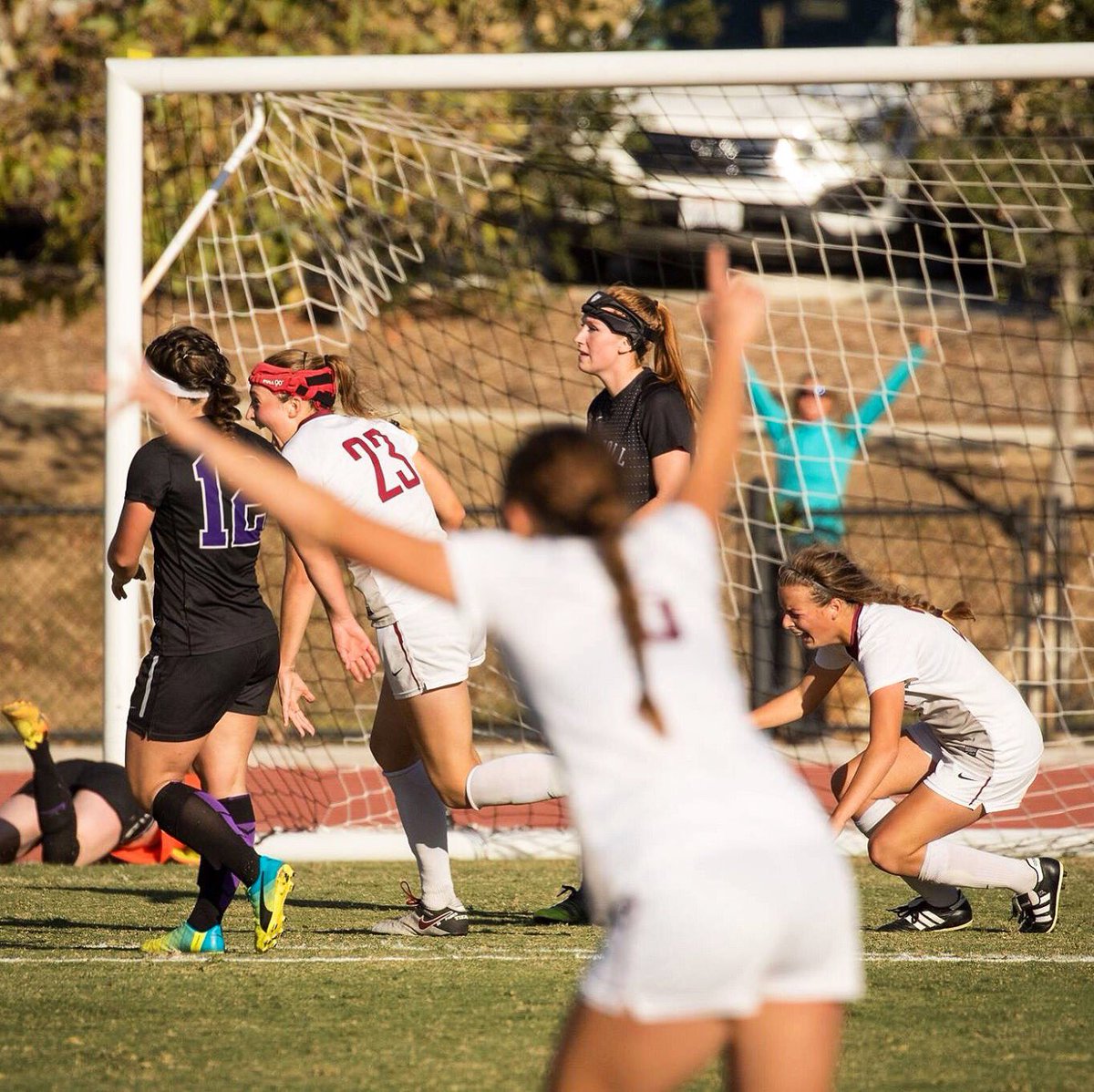 westmontwsoc's tweet image. Walking outta finals like 🙌😆😭Whether you're experiencing tears of joy or relief, you made it. #PTL