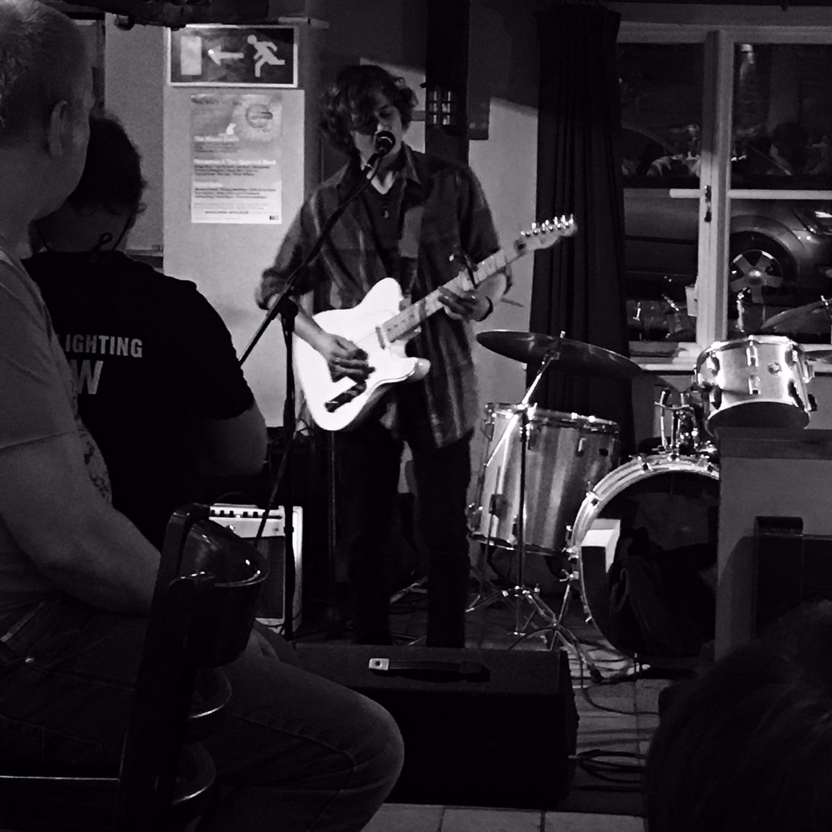 GingerDogUK's tweet photo. Great eve watching @VincentKnight95 perform... #VincentKnight #GoingRogue #NewMusic #OriginalMusic #LiveMusic #GingerDogRecords https://t.co/5NqB8IeO8C