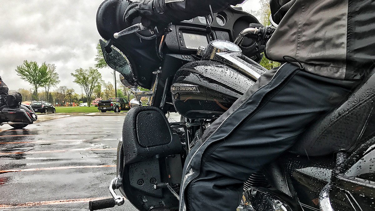 MDARide4Life's tweet photo. Come rain or shine, #MDA supporters are out there making things happen! Next stop: @ThreeRivers_HD #mdarideforlife #RFL30 #rainraingoaway https://t.co/fAC1rplRUW