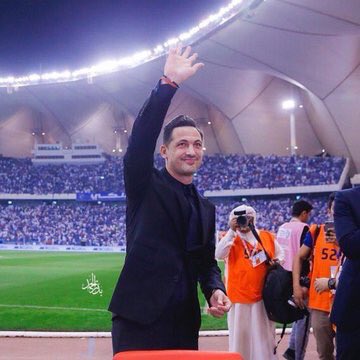 jrr_7's tweet photo. جيت وجبتها معك مرحبابك✋🏻💙💙💙 #تتويج_الهلال https://t.co/0C30q6Qpaq