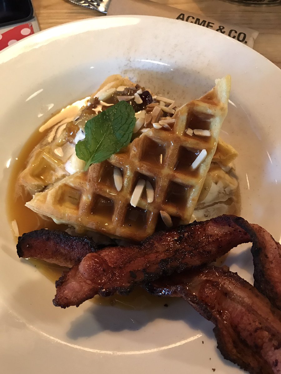 Thank you for the awesome breakfast <a href="/PrefabEatery/">PREFAB Cafe & Hall</a> #foodie #wellington #bacon