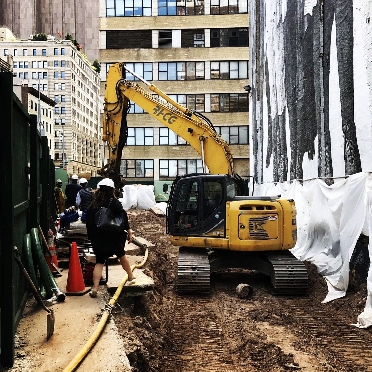HTOArchitectNYC's tweet photo. We're all in at the site of our TriBeCa mixed-use project, 100 Franklin Street! #100franklinstreet #Tribeca #construction #HTO https://t.co/LdfyezYM4C