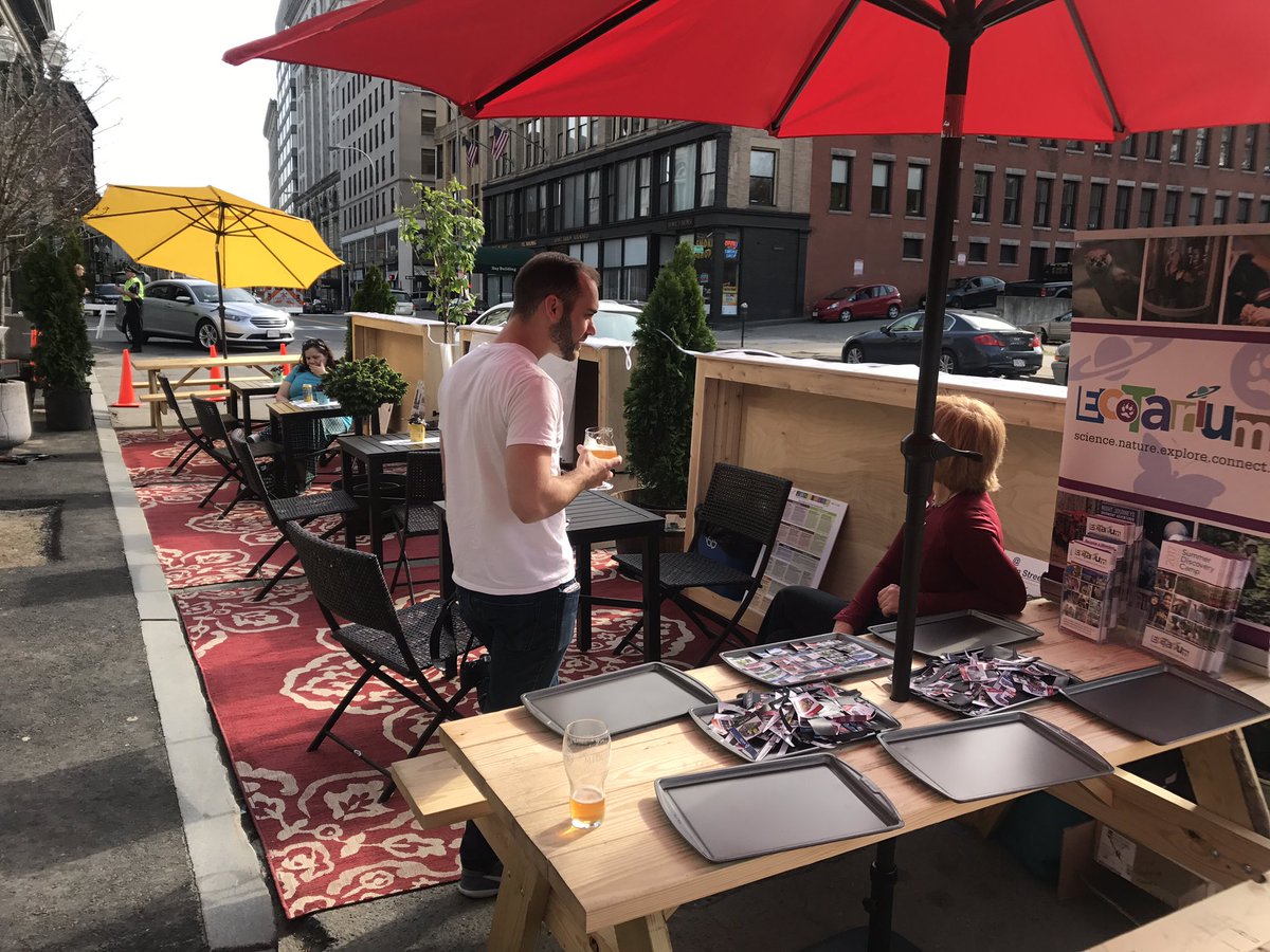 ShylaCCIM's tweet photo. #Wooparklet #JaneWeek2017 #OWNYOURWOO #walkworcester come to the parklet outside @deadhorse_hill!!! https://t.co/WVbngIBYUS