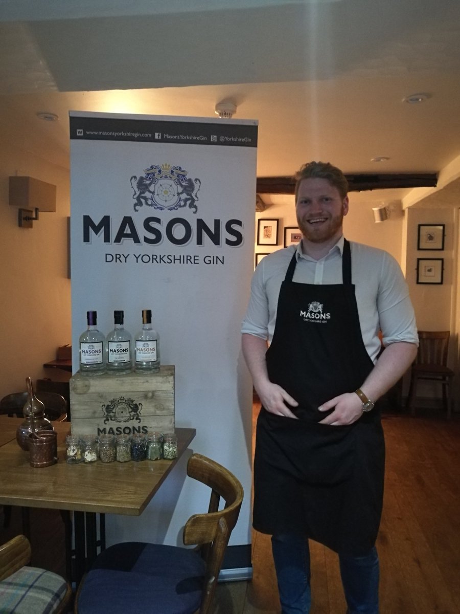 A massive thank you to <a href="/rorymasonsgin/">Rory Gilbert</a> @YorkshireGin for hosting our #gin night this evening.