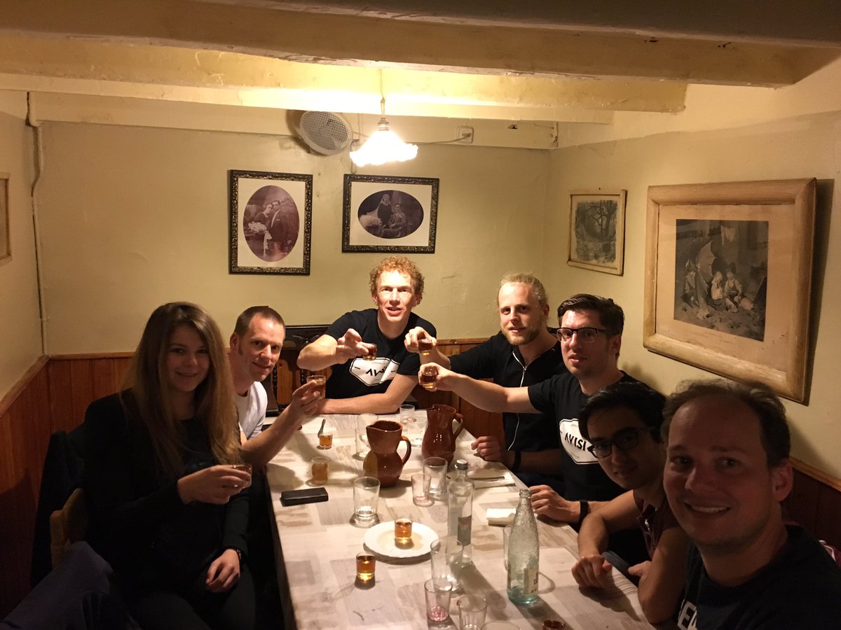 patrickvdr's tweet photo. Dinner party! #AtlassianSummit2017 https://t.co/xGa4AFHkA4