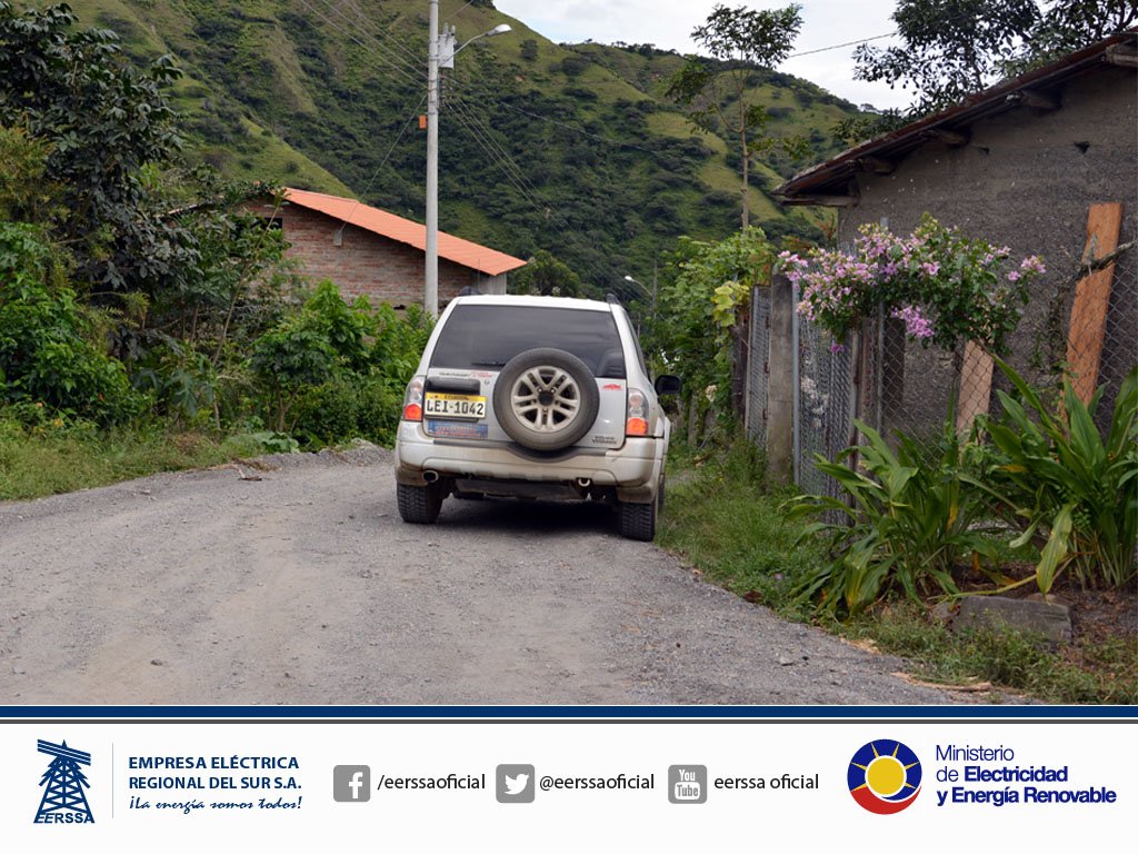eerssaoficial's tweet photo. En el barrio #Sacapo de #SanPedroDeVilcabamba 16 familias se benefician del  alumbrado público que cubre 1.5  y 2.1 km. @EnergiaEc https://t.co/KfXGlPlGkK
