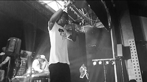 TeaZaa_Freshman's tweet photo. Homie @SinaThabang releasing 'Onole Kae" single on the 7th May, be on the lookout #ArtswaveSound. #FreeOnoleKae https://t.co/isMxf67tHA