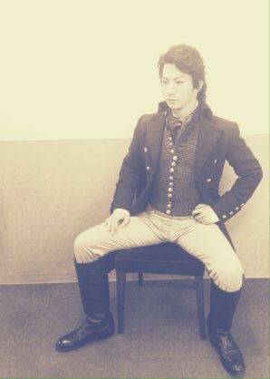 ezw_mm816's tweet photo. 土方さんお誕生日おめでとうございます！
今年も土方さんの誕生日をお祝いできることとても嬉しく思います！

副長！！！今年も副長のお背中についていきます！
後で沢庵おもちします���！

#5月5日は土方歳三の誕生日 
#我らが副長のお誕生日
#土方歳三 
#土方歳三生誕祭2017 https://t.co/duwPrp5zIc