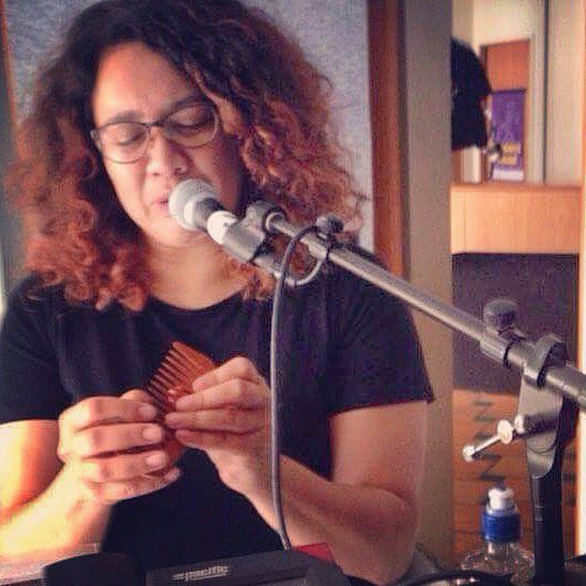 goldifoxxx's tweet photo. #Acelady @lisatomlins @RadioActivefm studios for tunes &amp; a chat about a Japanese Comb! https://t.co/nWAucEwMy2 https://t.co/CerbhAJU8r