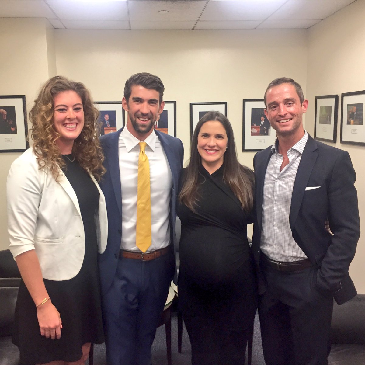 HilaryPhelps's tweet photo. Great to see these two tonight &amp; congrats on your #herosofhope award! https://t.co/PZl6ozIvOx
