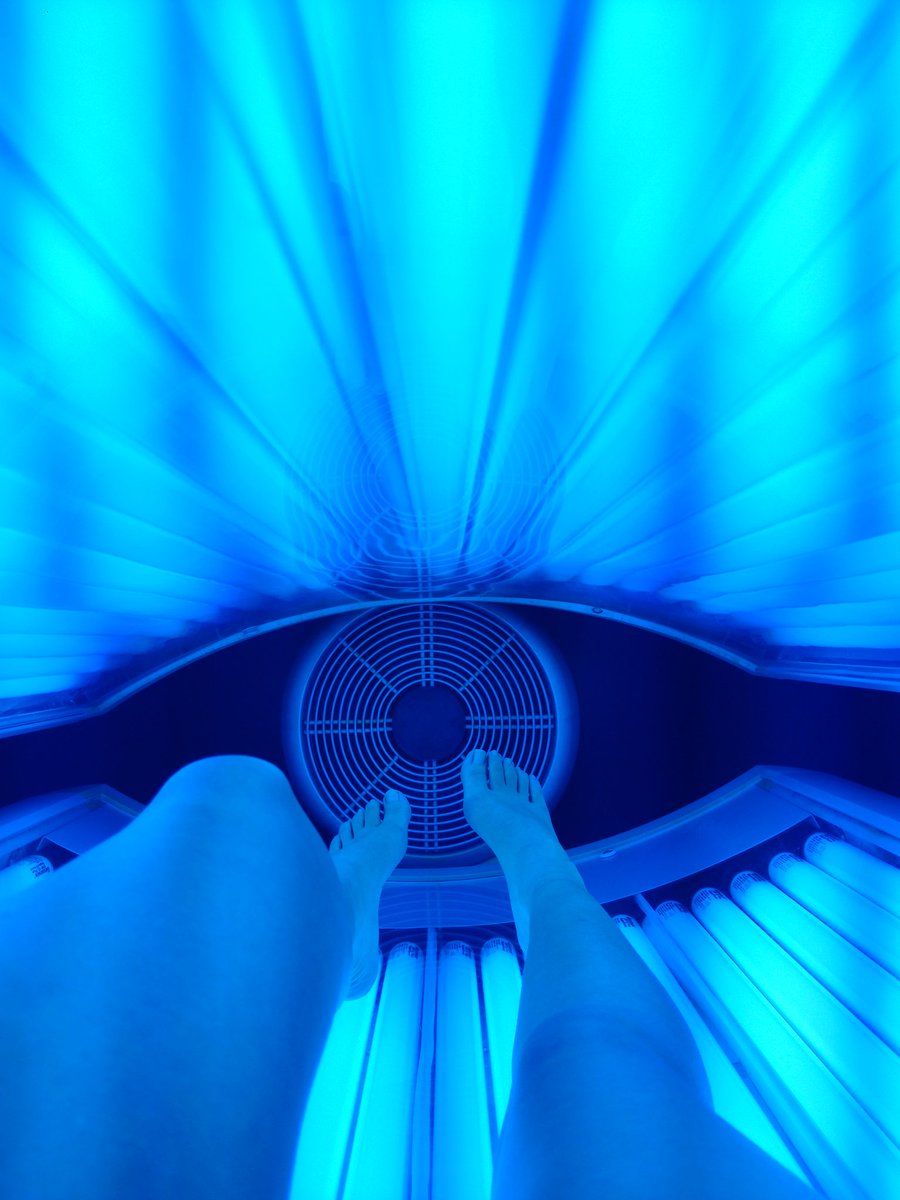 le_queeeen's tweet photo. Summers comin... You know what that means ☀🌡 https://t.co/U49Su2D4xY