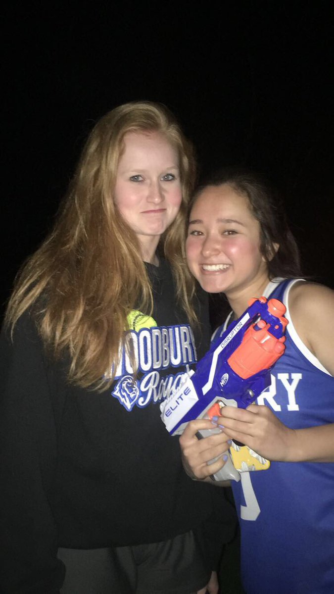 CSnerf's tweet photo. Sorry George, Emily goes down😈😈 https://t.co/2ZPCfpFlnM