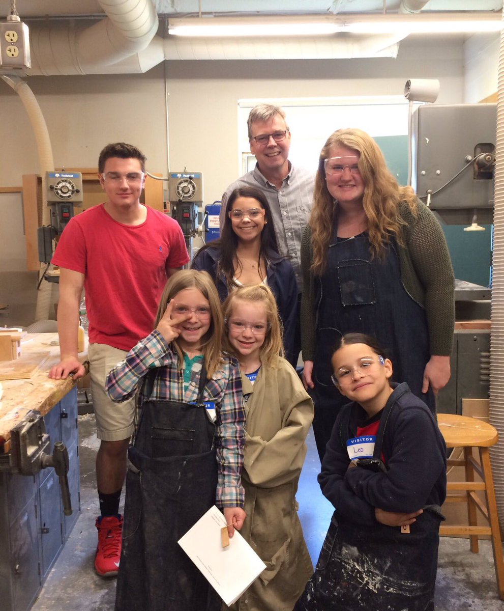 MashpeeSchools's tweet photo. A fabulous day of learning today when our KCC "Littles" worked with our MMHS "Bigs" in the MMHS MakerSpace. #Mashpee https://t.co/gp1OOuWm0b https://t.co/3RHhwFmX6p