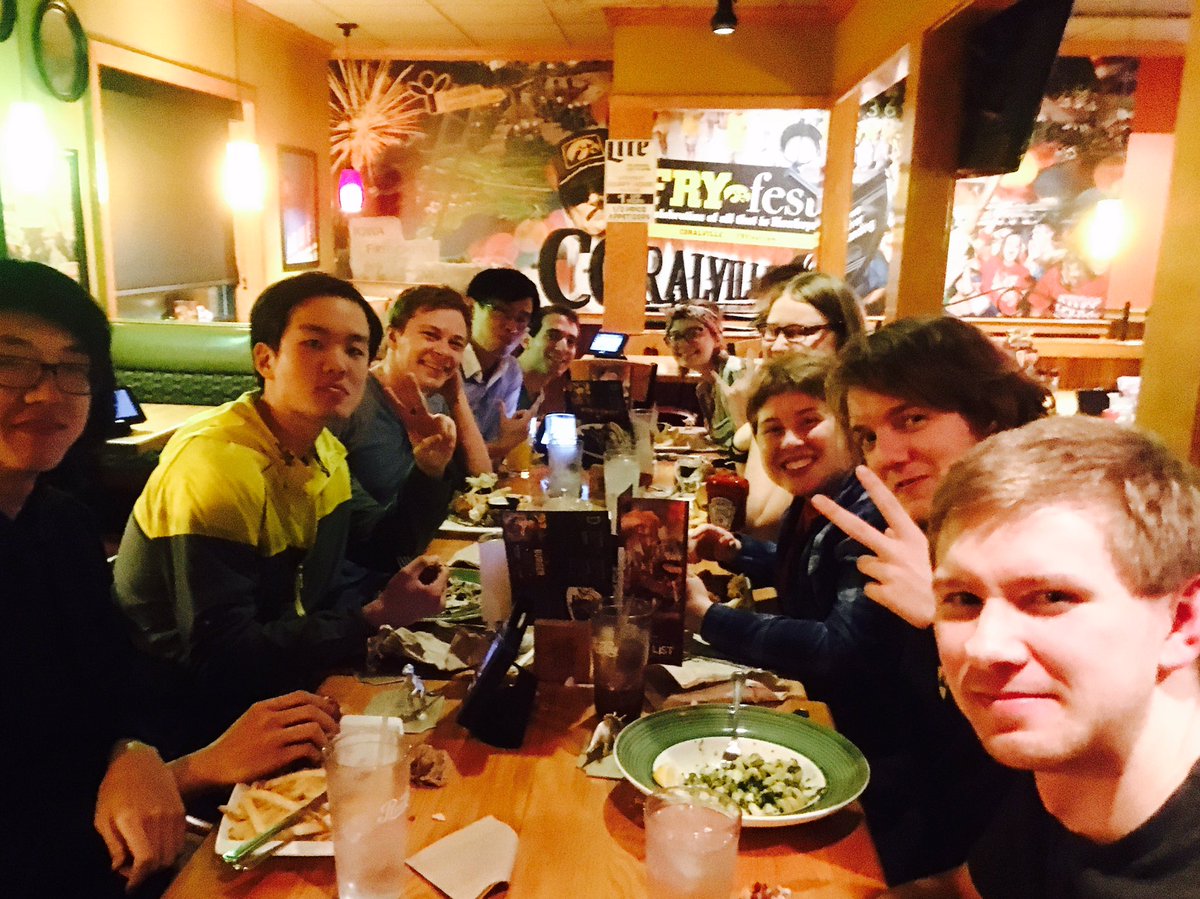 HawkeyeFencing's tweet photo. Annual competitive team dinner!! Thanks for an excellent season! #uisportsclubs https://t.co/mp38NeQvIn