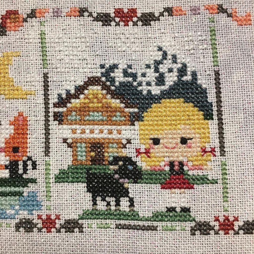 stitchedbyjessa's tweet photo. I (finally) finished February! #slowstitcher #happilyeveraftersal #thefrostedpumpkinstitchery #crossstitch #crossstitchersofinstagram https://t.co/23XSvgAxMB