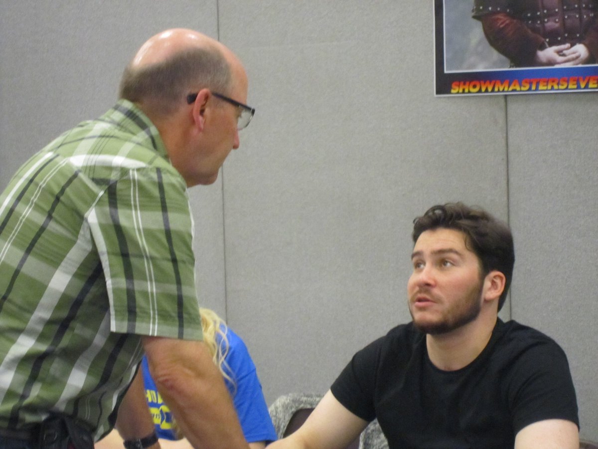 @Daniel_Portman Greetings from Vancouver. I'll have to swing by London ComicCon to see Daniel this summer.