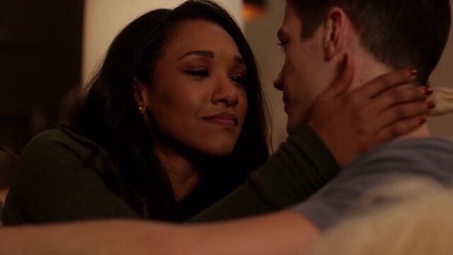 precioustaebom's tweet photo. Rt if you ship Iris and Barry
fav if you don't 

Westallen x The Flash. https://t.co/WIUt5VKwaq