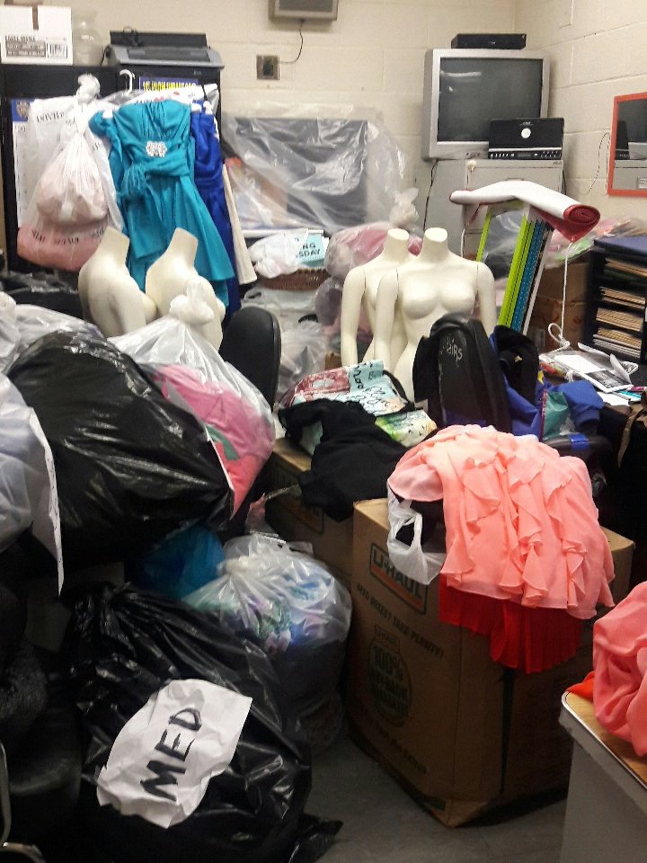 NYPD113Pct's tweet photo. Thank you @LEOHearted911 for the large boxes of beautiful dresses. #BrooklynLove #Bluefamily๐ #CommAffairs ran out of office space! https://t.co/YAt9gtdQRG