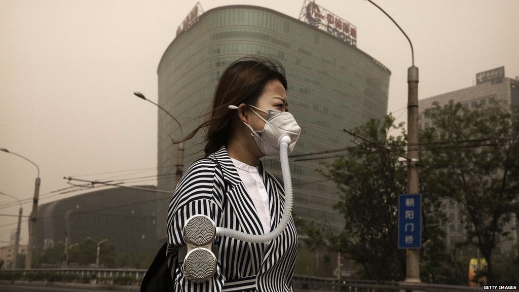 BBCNewsAsia's tweet photo. "I feel throat pain after jogging."

Horrid air pollution is affecting people in Beijing: https://t.co/OCnYIeD0BI https://t.co/mtcWfMC9zm