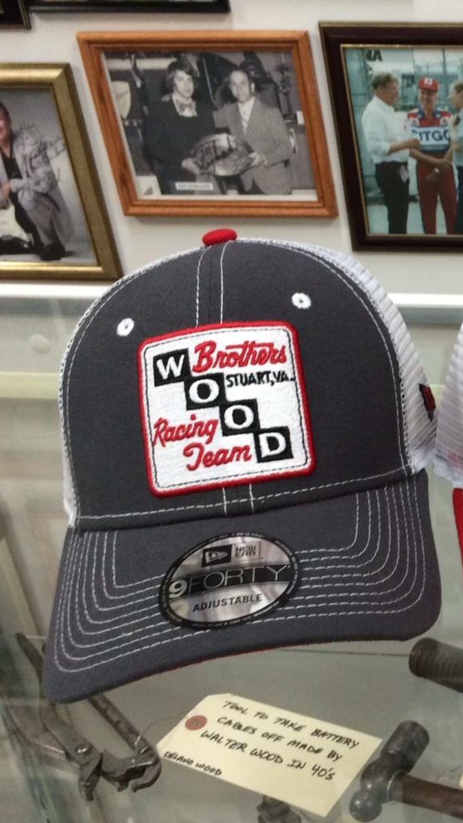 Kristen_R_'s tweet photo. @CMcFarling1 @woodbrothers21 Oh girl I have one at home just like this waiting for me ... ordered it a couple of weeks ago β€π ππΌ #supportingmyman https://t.co/i6a5dSKia0