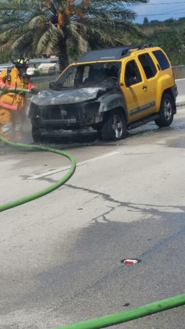 PlantationFire's tweet photo. Earlier today #Engine25 responded to a #VehicleFire on Peters Rd. Looking good boys! ππΊπΈ @edward_rottloff https://t.co/AwDm2W5iND