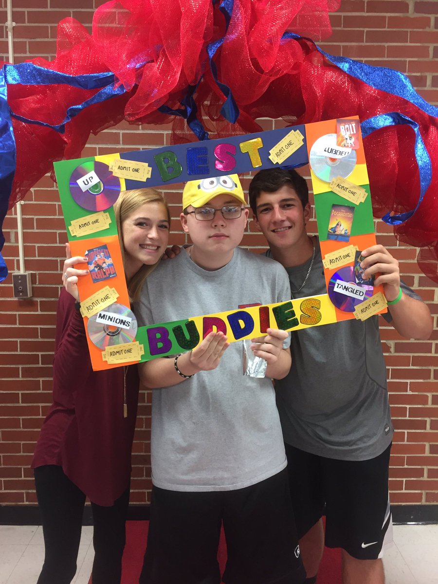 _carolinegt_'s tweet photo. #GoodbyeBHS here's to the best memories with the best people β€ https://t.co/Me5bRxEPaI