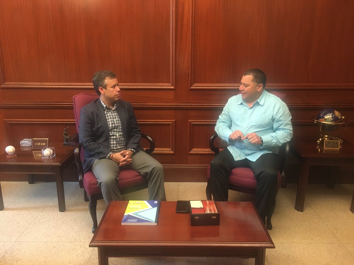 Miguel_Romero_'s tweet photo. Reunión con el Alcalde de Aguas Buenas @JGPaguasbuenas para discutir alternativas para proveer agua potable a sectores del Municipio. https://t.co/yoQAqpA2Qj