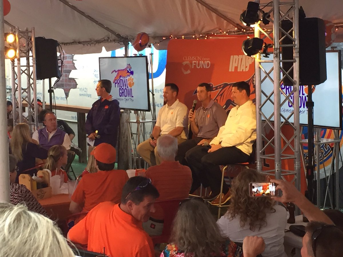 TigerBubba's tweet image. Fantastic crowd @RDUClemsonClub #ProwlandGrowl! @ClemsonAlumni @IPTAY_ @ClemsonFB @MonteLeeCU @Coach_Brownell @ClemsonBaseball @ClemsonMBB