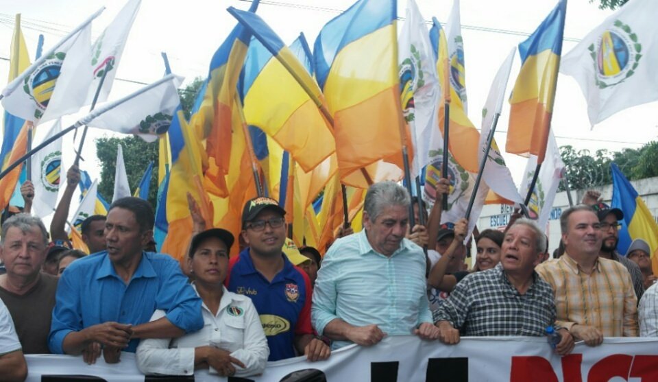 Erickgvalles's tweet photo. El gobierno debe escuchar al pueblo. Venezuela necesita respuestas a los problemas como escasez, hambre y pobreza #Lara #EleccionesYa https://t.co/xUXC4fcwzO