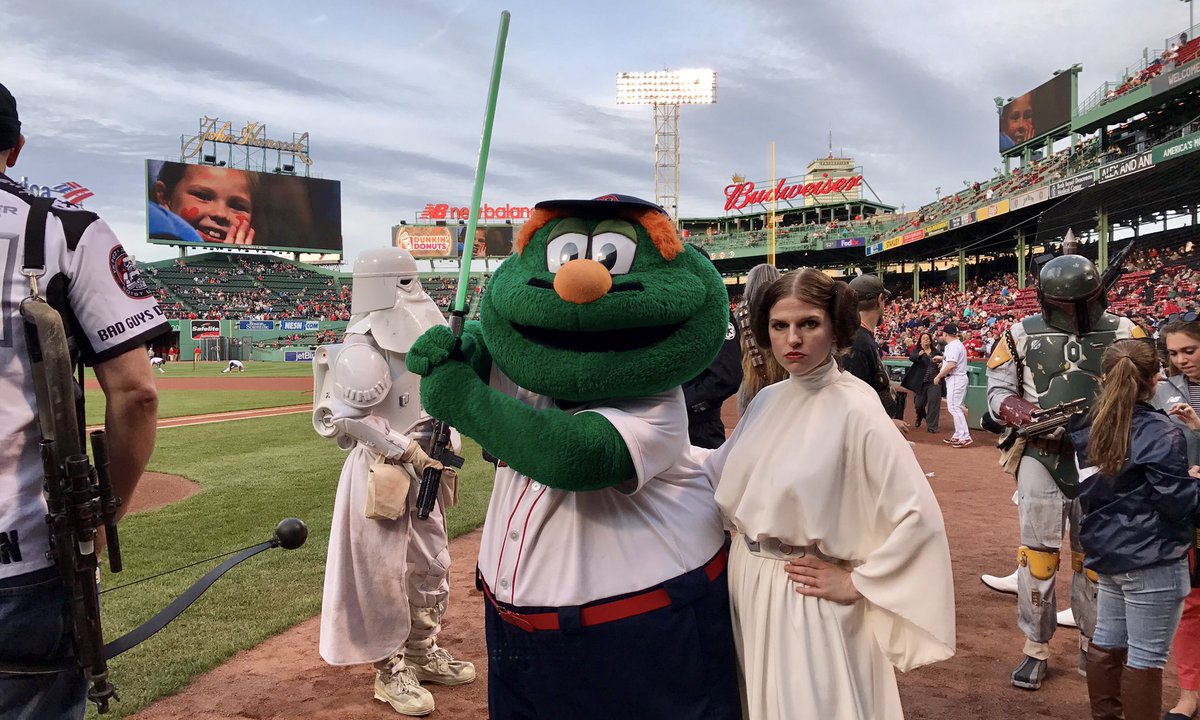 Wally97's tweet image. Squad goals: Star Wars style