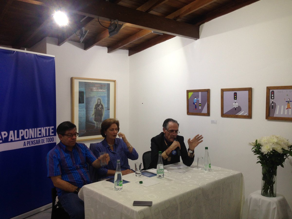 AlPoniente's tweet photo. "Anteriormente el centro de Medellín palpitaba y suspiraba arte" Aníbal Vallejo. #APinvita Conversatorio sobre arte en Medellín. https://t.co/itAHVFYBYf