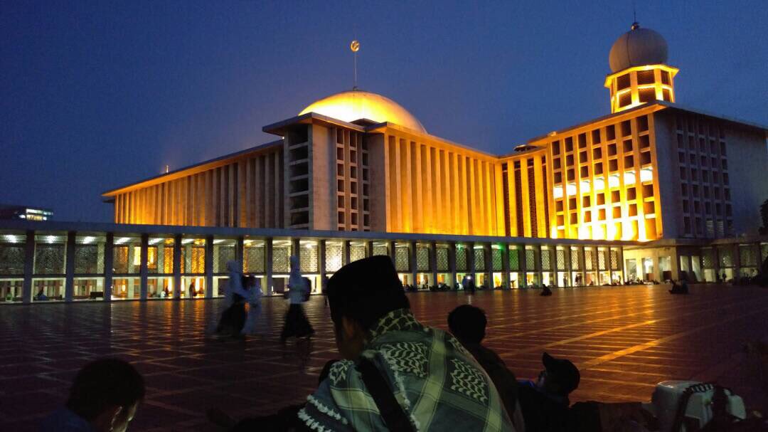 Lihat gambar di Twitter