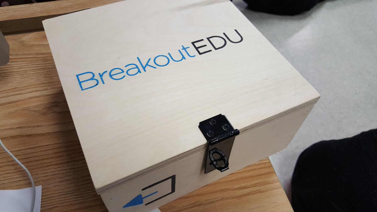 Tracy James tweet media