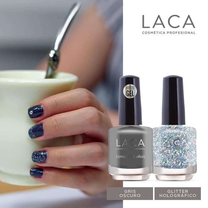 #CustomizaTuLook con LACA!
#NOTD: Esmalte gris oscuro + glitter holográfico.