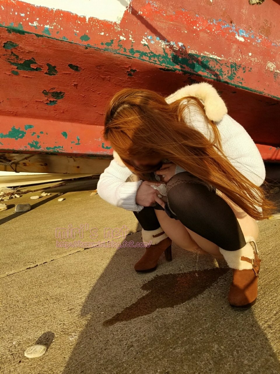 路上放尿 
