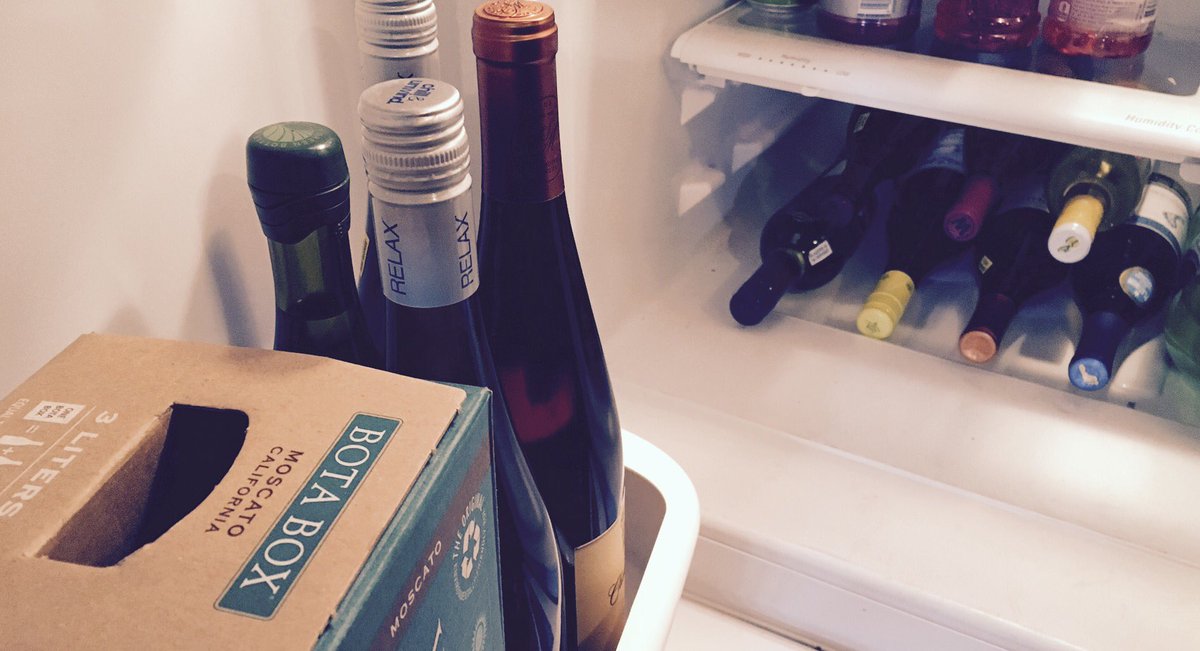 Chilling #wine for the #Art show. May 18 #modhouseinteriors #artwork #painting #BuyArt #interiordesign #SiouxCity #acrylic #supportlocalart