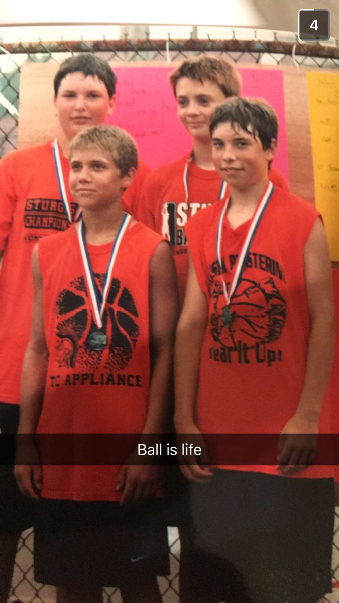 MikesLargestSon's tweet image. @DrakeDrizzyMill just signed an NFL contract but we all know nothing'll compare to winning a 12u Gus Macker. #BadBoys4Life #tbt @render_11