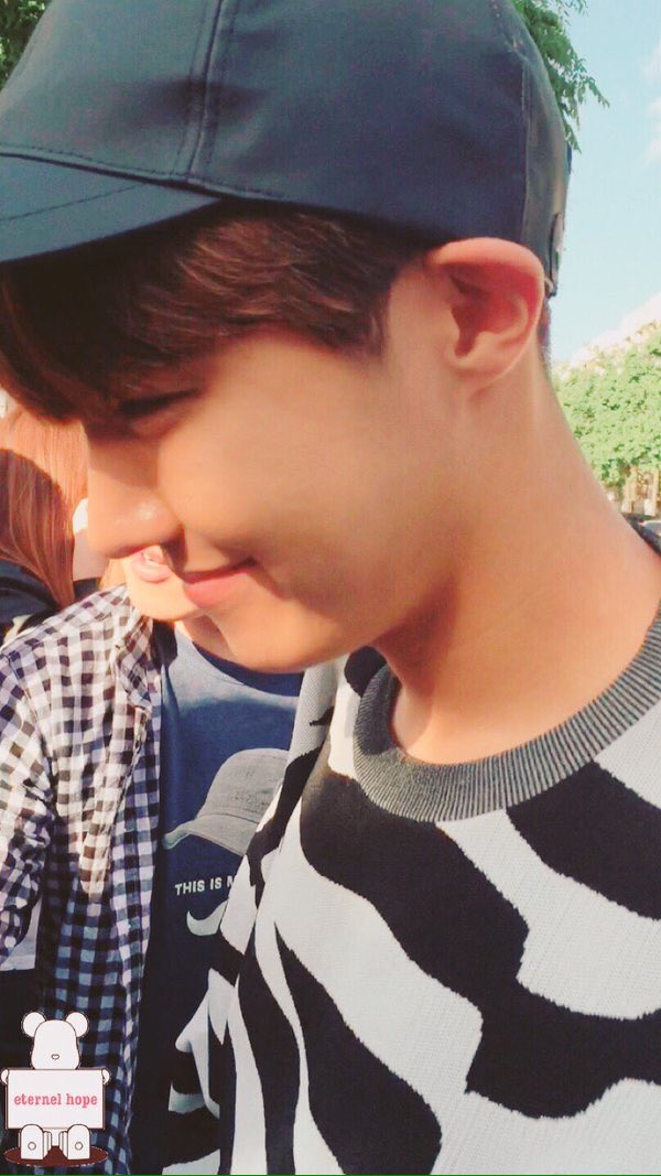 clearjigguk's tweet image. tagged by: @Ayume_Official

poste uma foto do seu bias e marque 10 pessoas p fazer o mesmo;
       [ rt ♡ "BOGO SIPDA" ] #BTSBBMAs