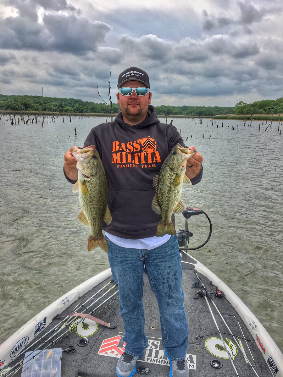 JStricklandFish's tweet photo. Got on some with the @YUMFishing  Christie Critter @BassMilitiaTeam  @solarbat06  @EnigmaFishing @ArdentReels. https://t.co/jEYcS2w91f