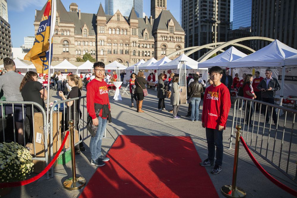 llscont's tweet photo. #TBT to the 2016 #LightTheNight TO, #redcarpet treatment for our #VIPTeams. Register for 2017 & become a VIP Team. https://t.co/WsTdMHfB2S https://t.co/amY6VIQ3zf