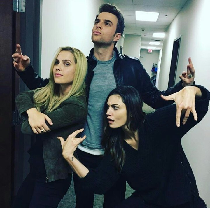 tvd_conversas's tweet photo. SEGURA O SQUAD https://t.co/AiuUmsWUh3